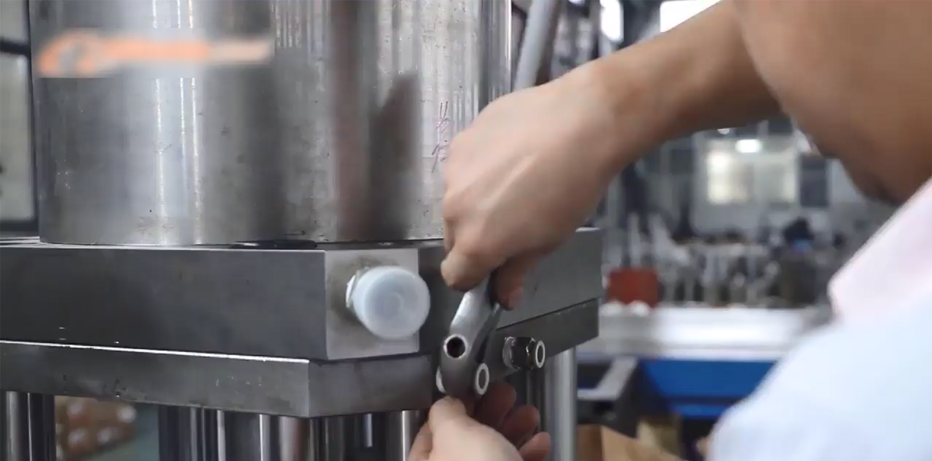 全自動中空吹塑機